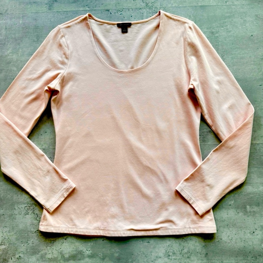 NWOT vintage Ann Taylor Scoop Neck Long Sleeve Tee, Light Pink Size Small.